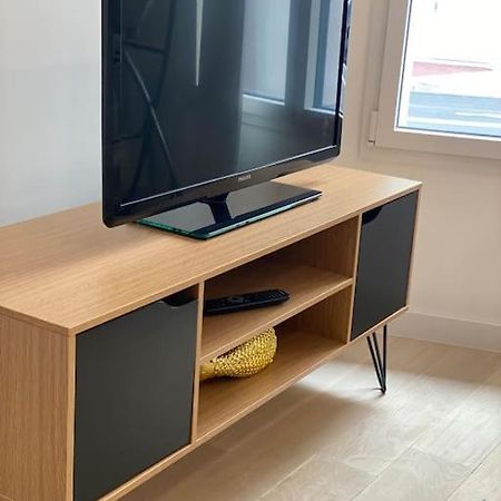 איסי-לה-מולינו Brand New 1 Bedroom Flat With Parking- 5 Min Paris Pte De Versailles מראה חיצוני תמונה