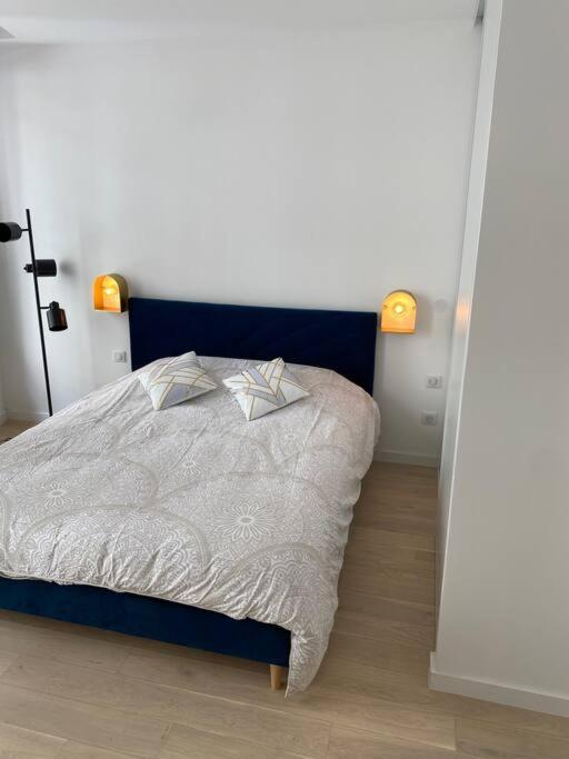 איסי-לה-מולינו Brand New 1 Bedroom Flat With Parking- 5 Min Paris Pte De Versailles מראה חיצוני תמונה